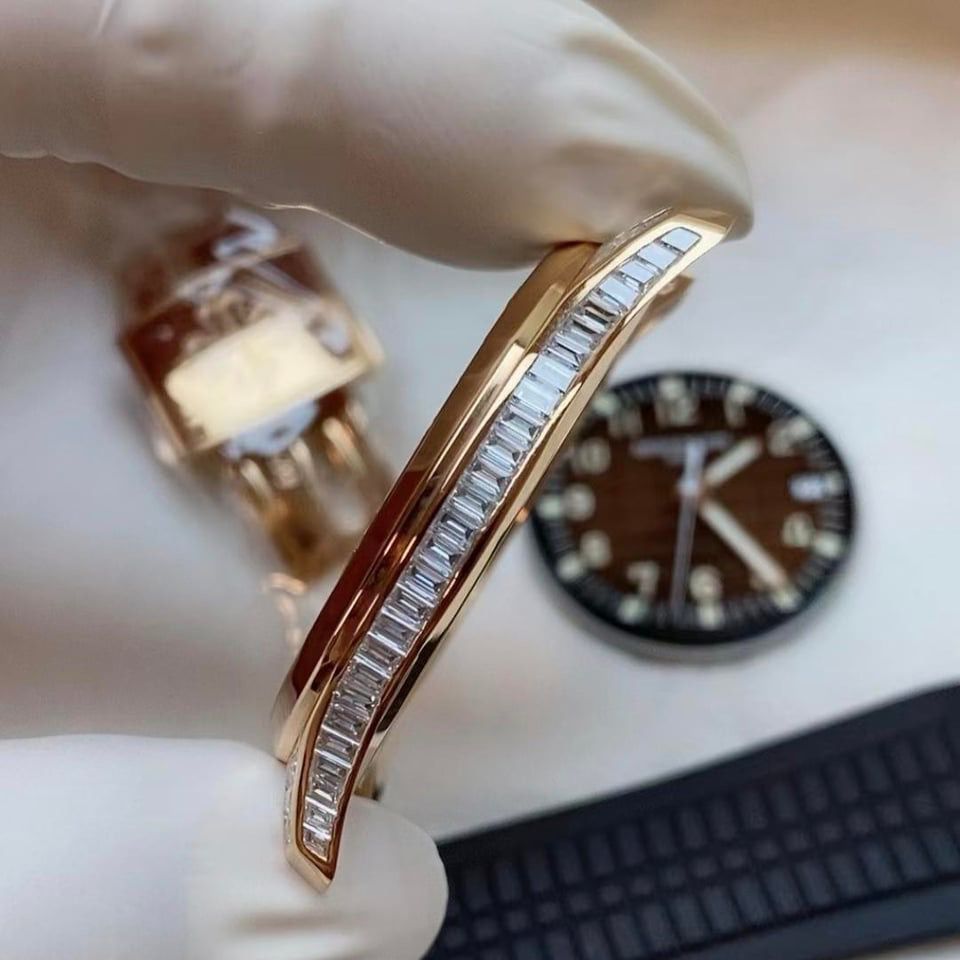 Aquanaut moissanite bezel and case set with 18k rose gold plating