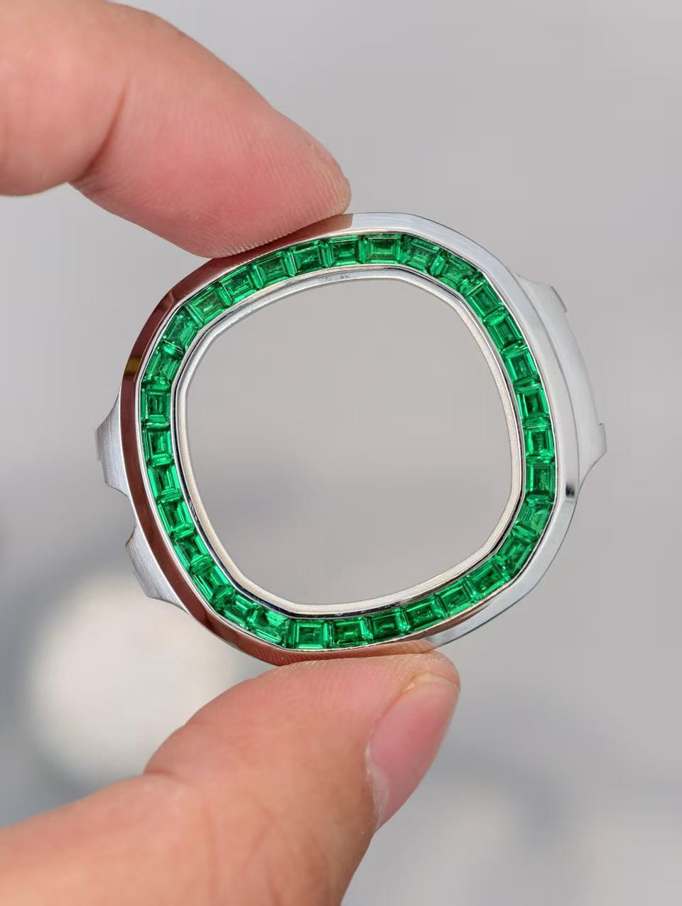 Customized patek 5711/113P-001 emerald bezel